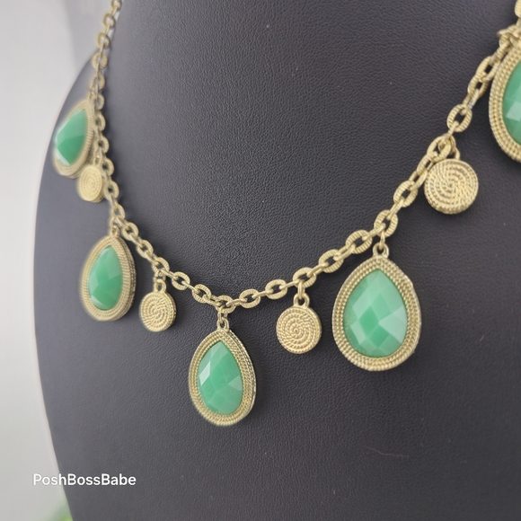 Gold & Green Stone Teardrop Charm Necklace - 16.5"-19.5" - Picture 5 of 8